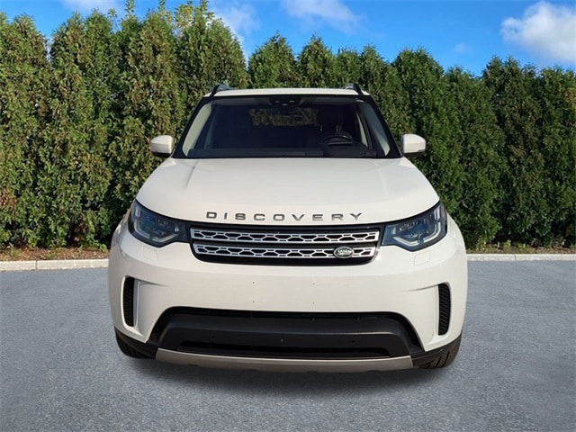 Used 2018 Land Rover Discovery HSE with VIN SALRR2RV2JA049809 for sale in Macomb, MI