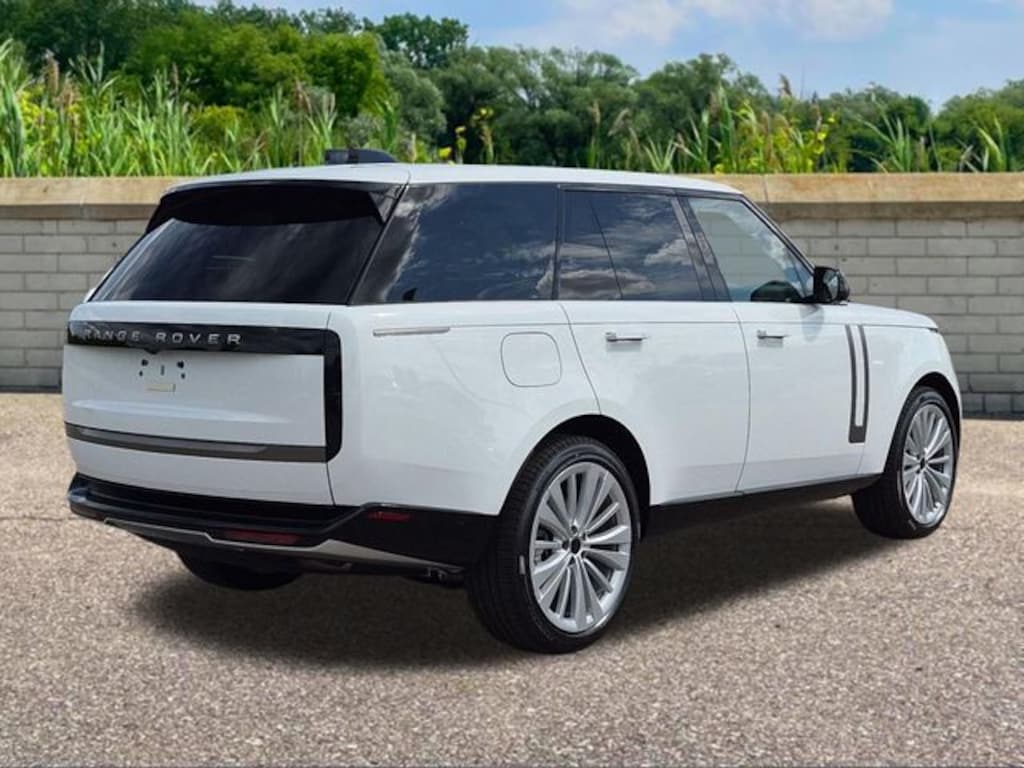 New 2026 Land Rover Range Rover SE SUV