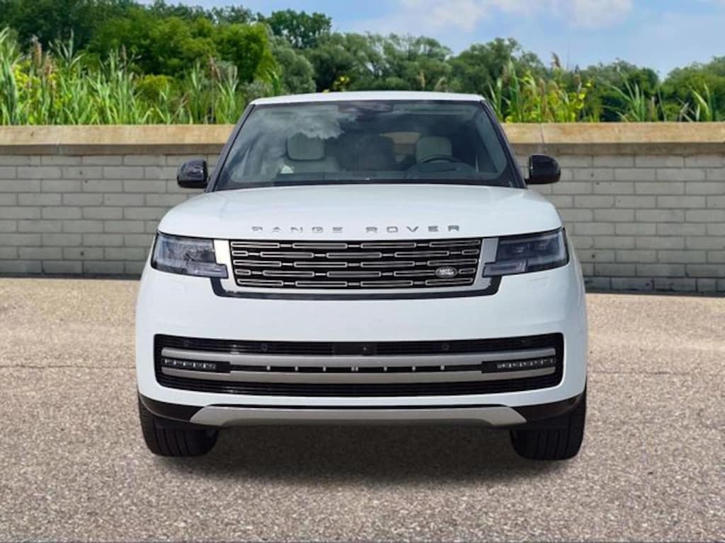 New 2026 Land Rover Range Rover SE SUV