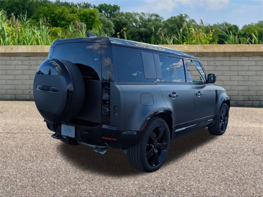 New 2026 Land Rover Defender 110 XV8 525PS SUV