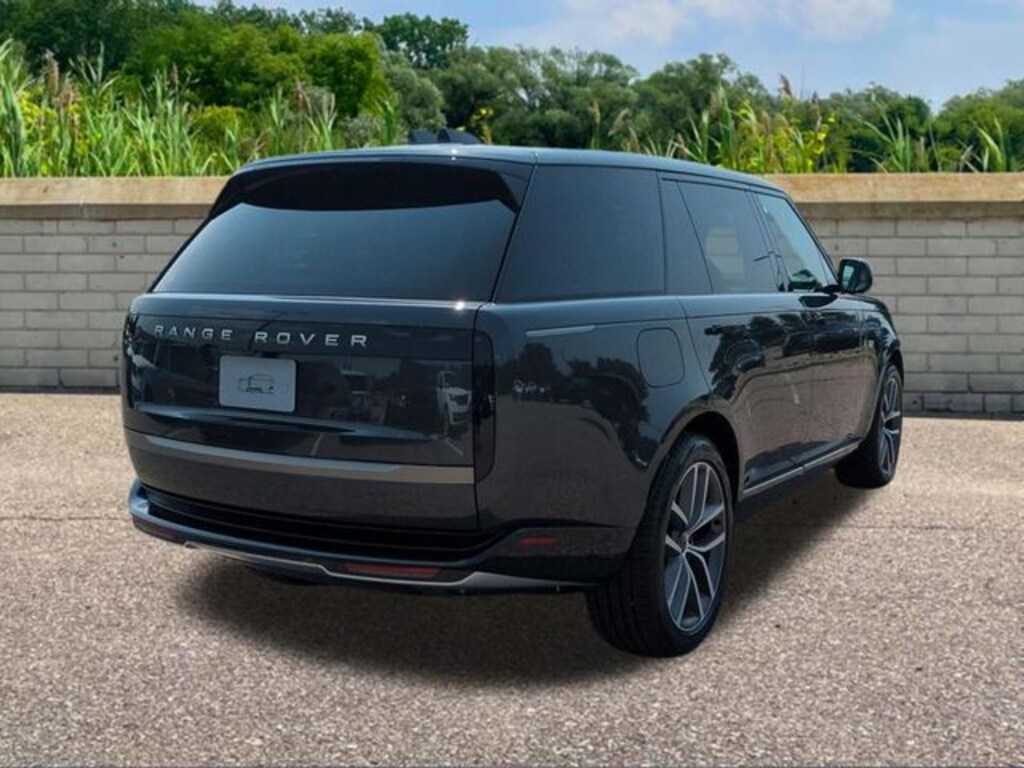 New 2026 Land Rover Range Rover SE SUV