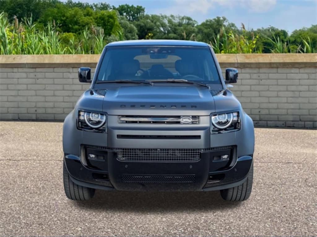 New 2026 Land Rover Defender 110 XV8 525PS SUV