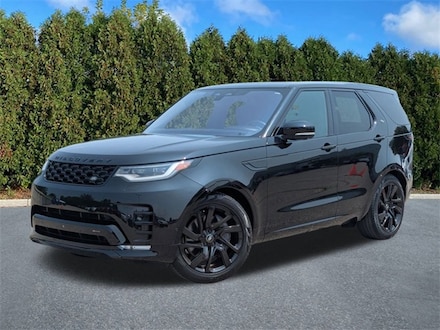 Featured Pre-Owned 2023 Land Rover Discovery P360 HSE R-Dynamic SUV for sale in Macomb, MI