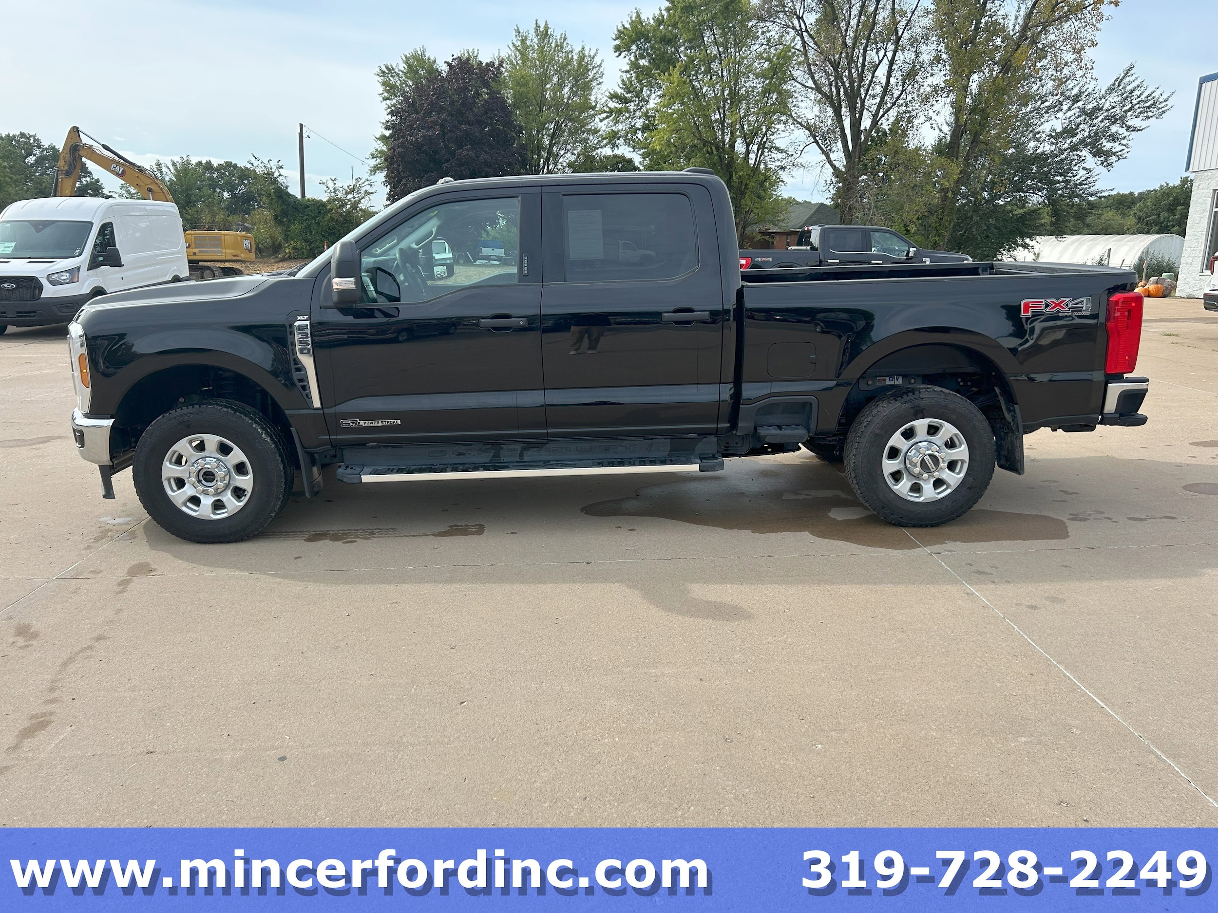 2024 Ford F-350 Super Duty XLT's photo