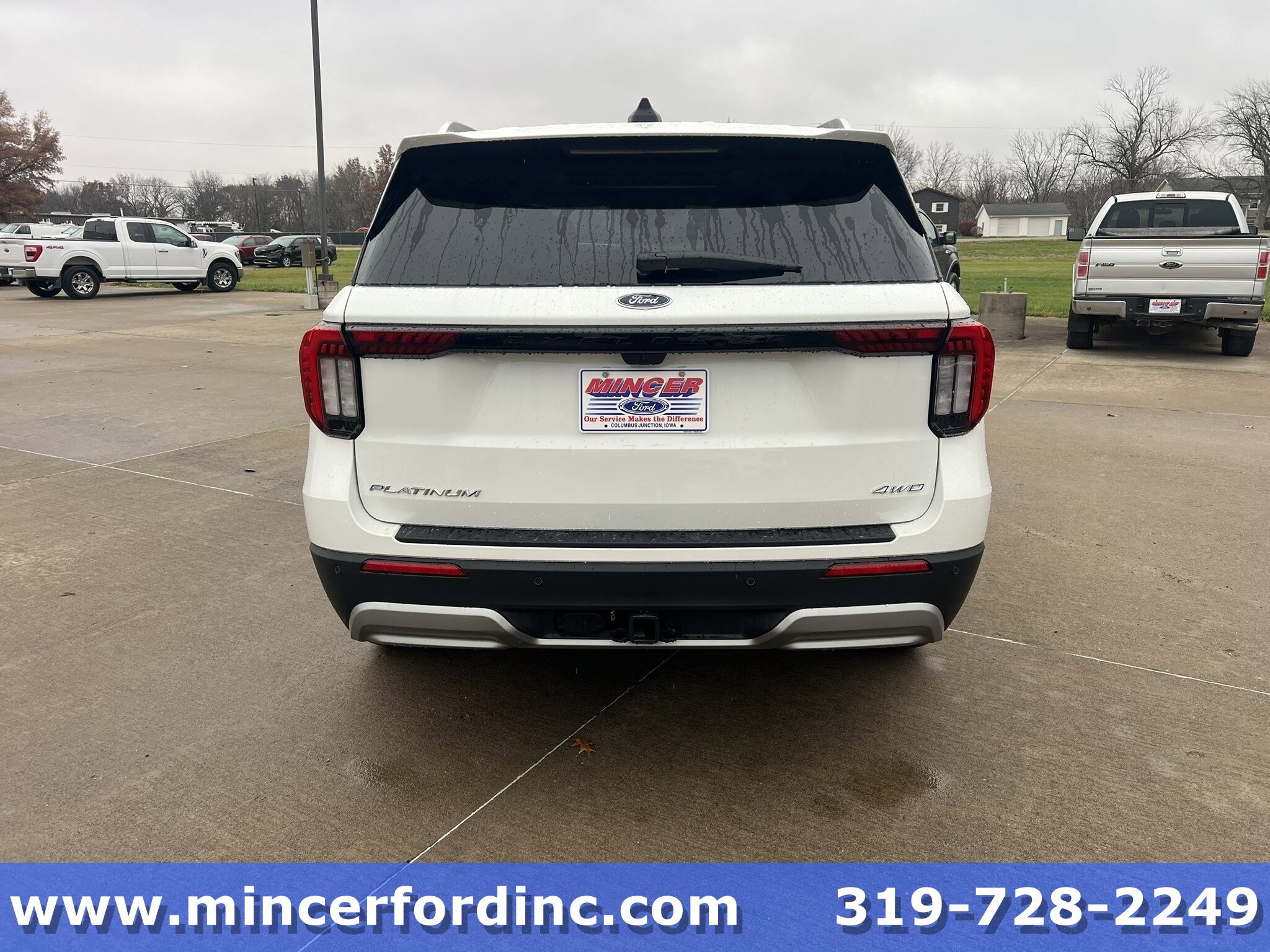 2026 Ford Explorer Platinum photo 4