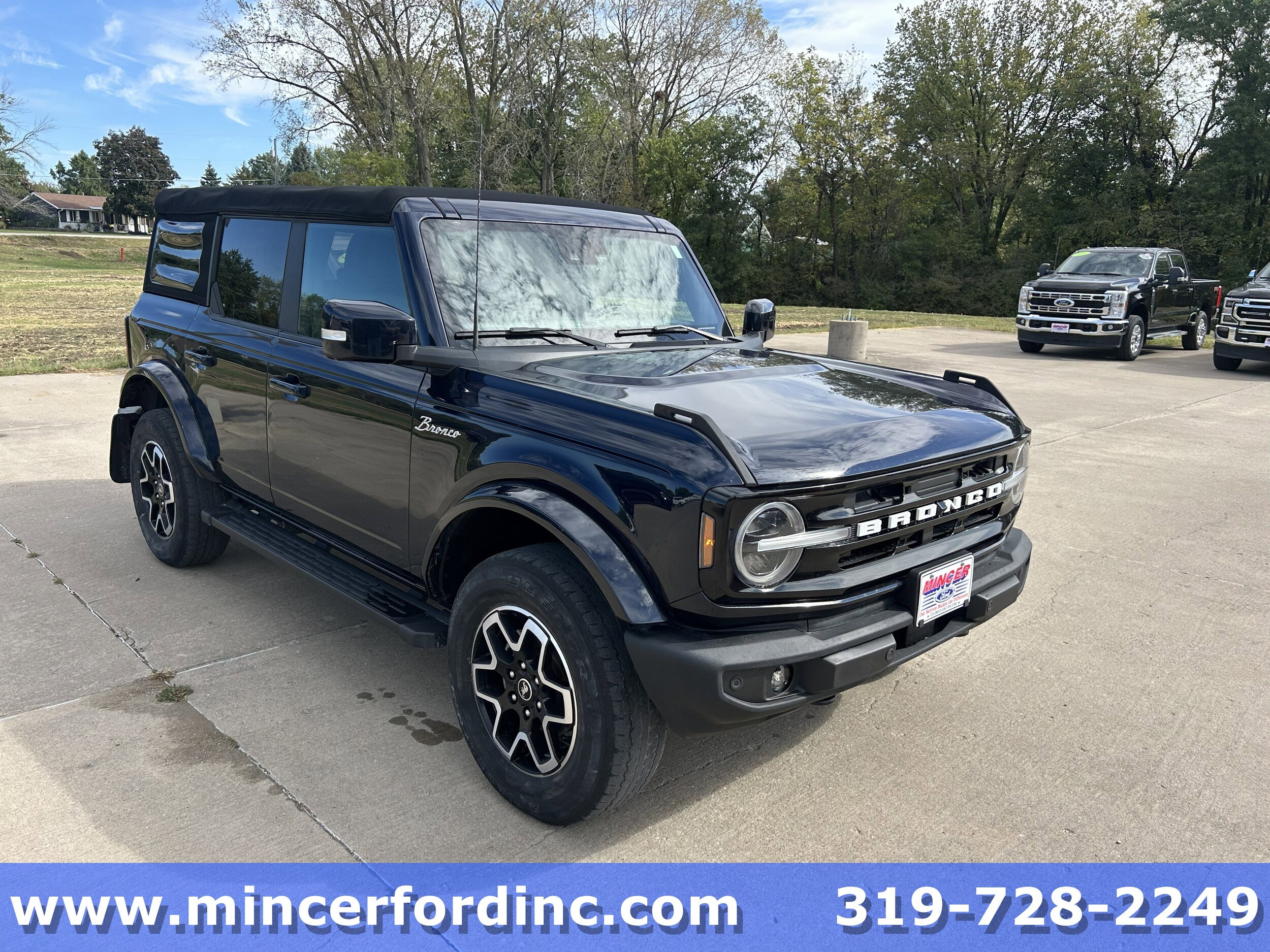 2021 Ford Bronco Outer Banks photo 4
