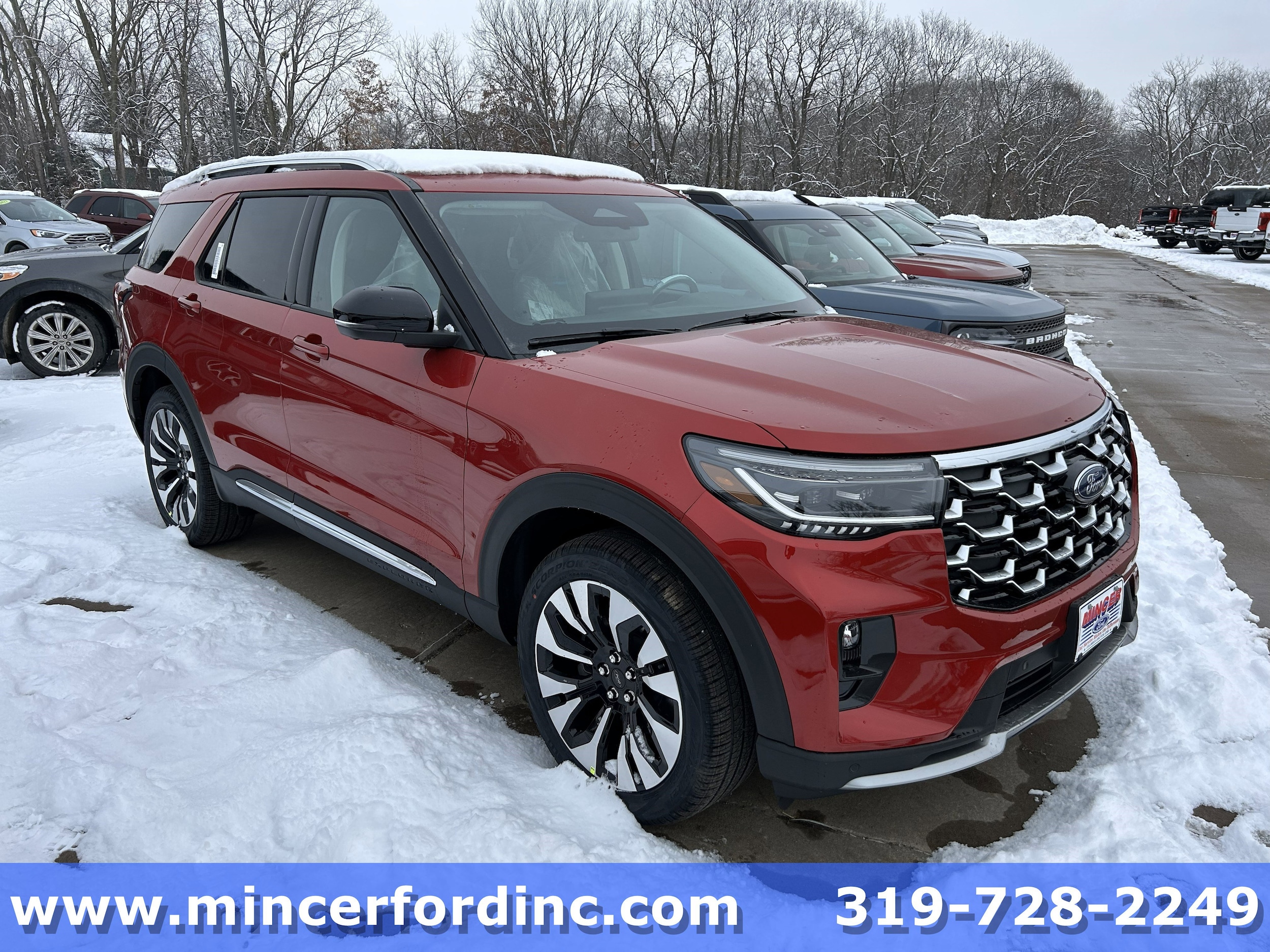 2026 Ford Explorer Platinum's photo