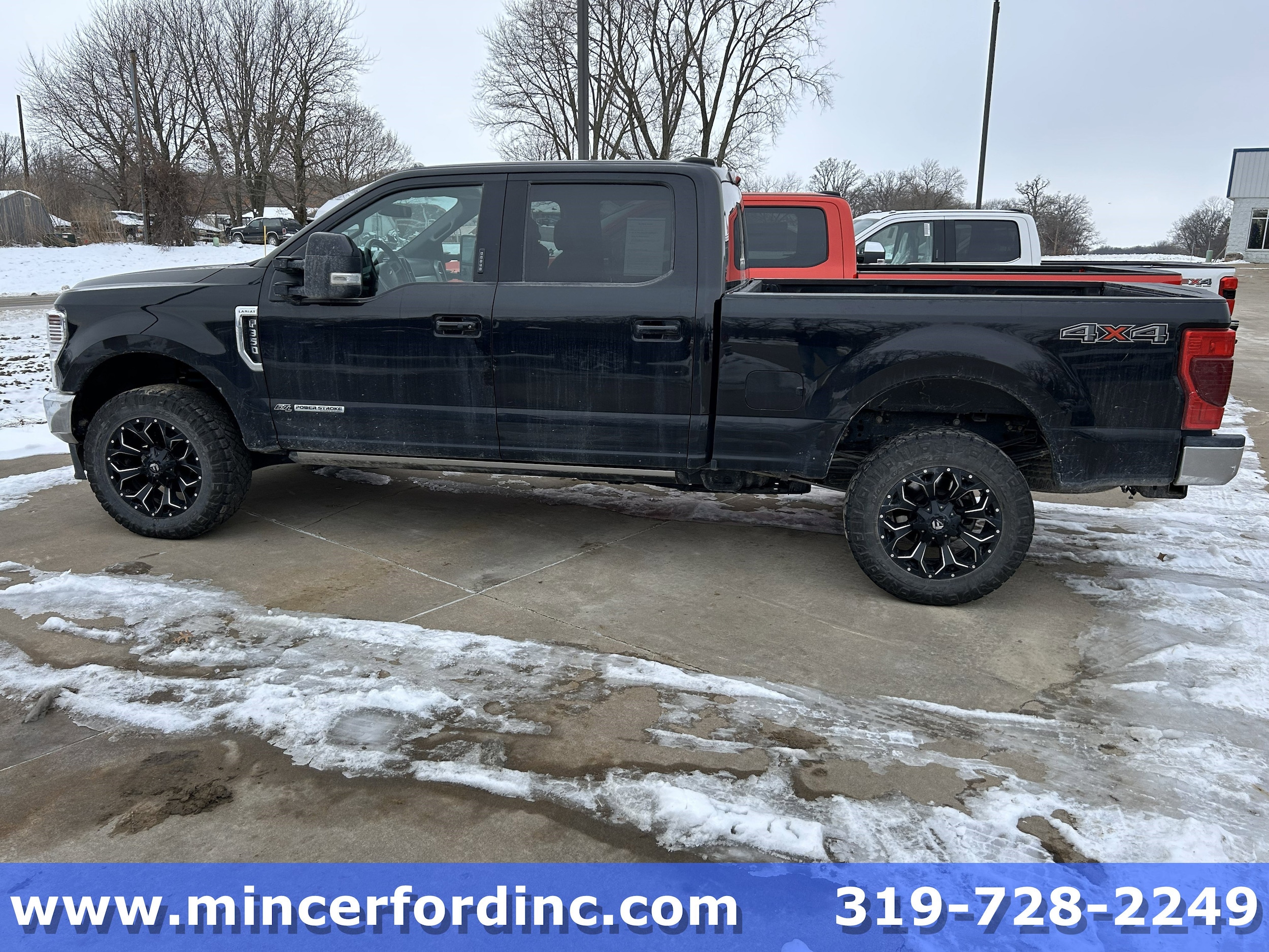2022 Ford F-350 Super Duty Lariat's photo