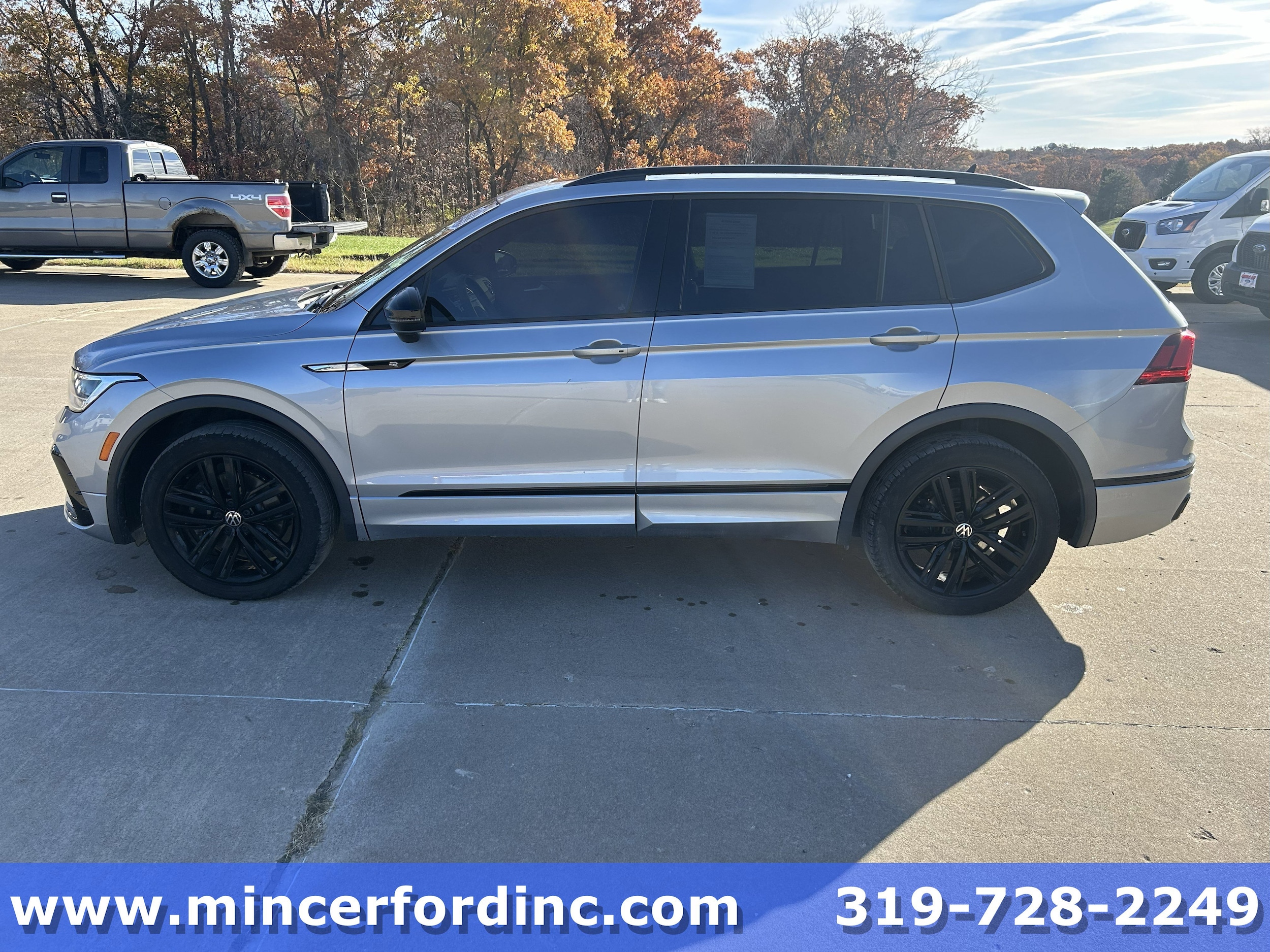 2022 Volkswagen Tiguan SE R-LINE BLACK