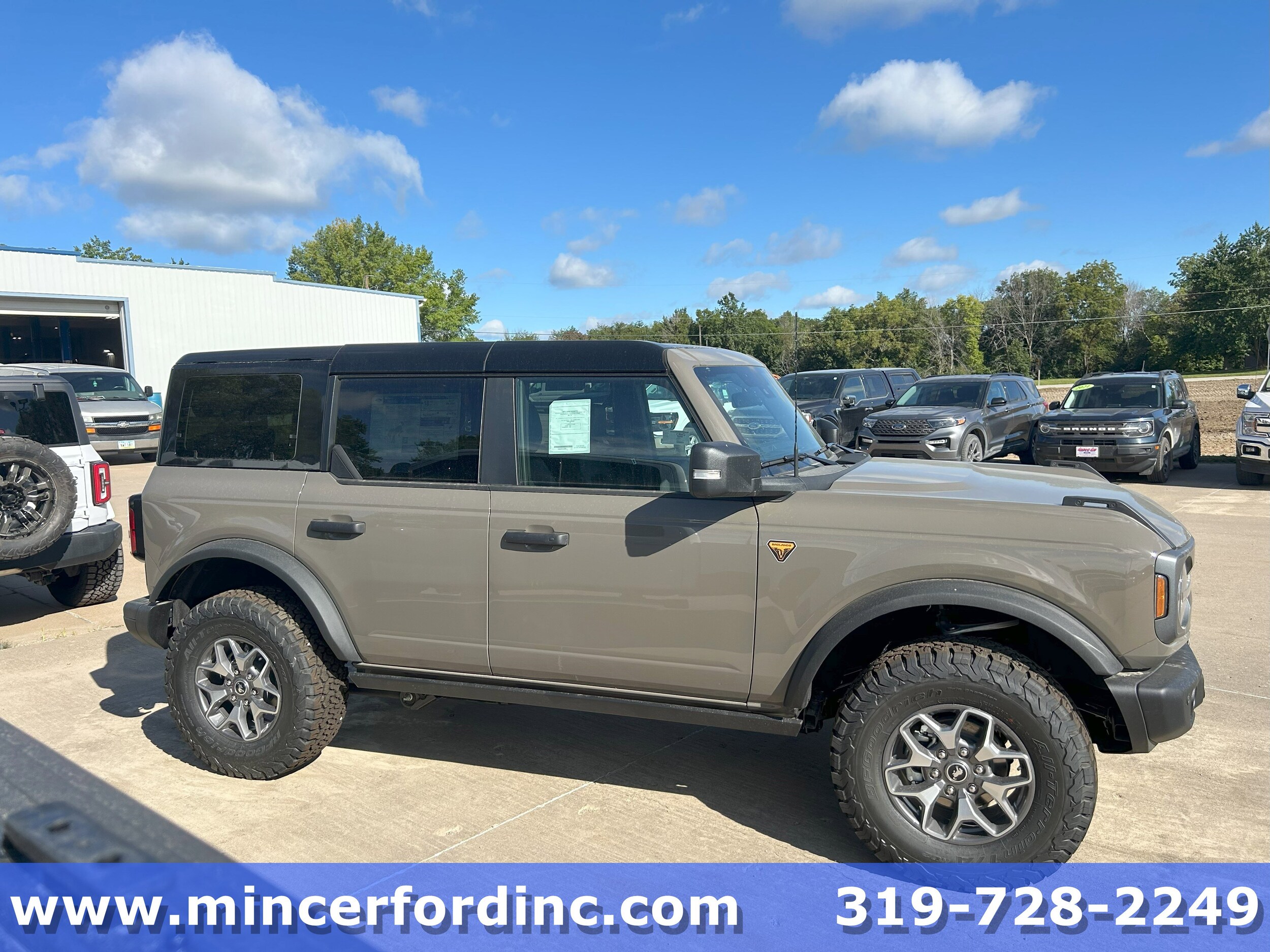 2025 Ford Bronco Badlands photo 4
