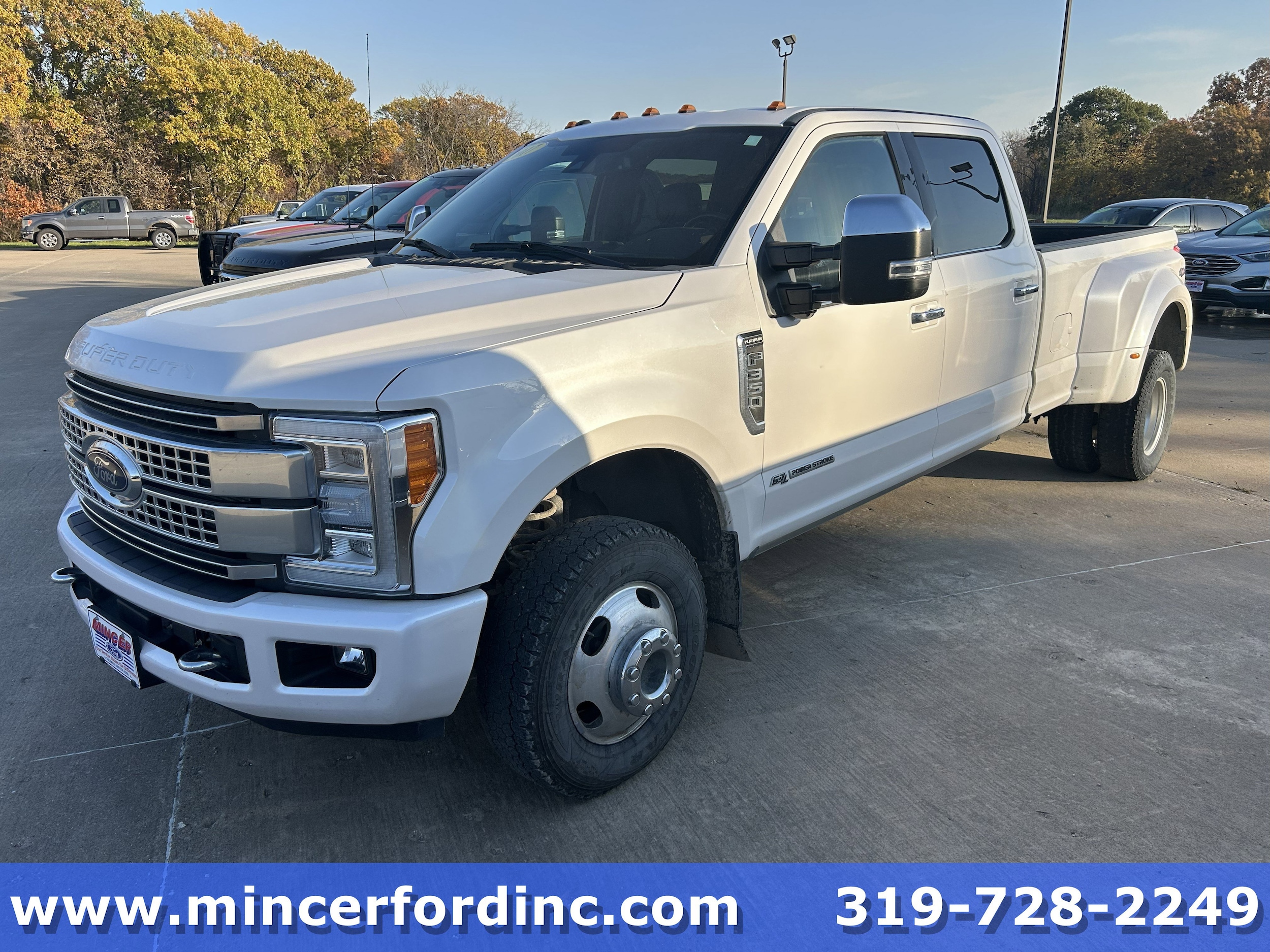 2017 Ford F-350 Super Duty Platinum's photo