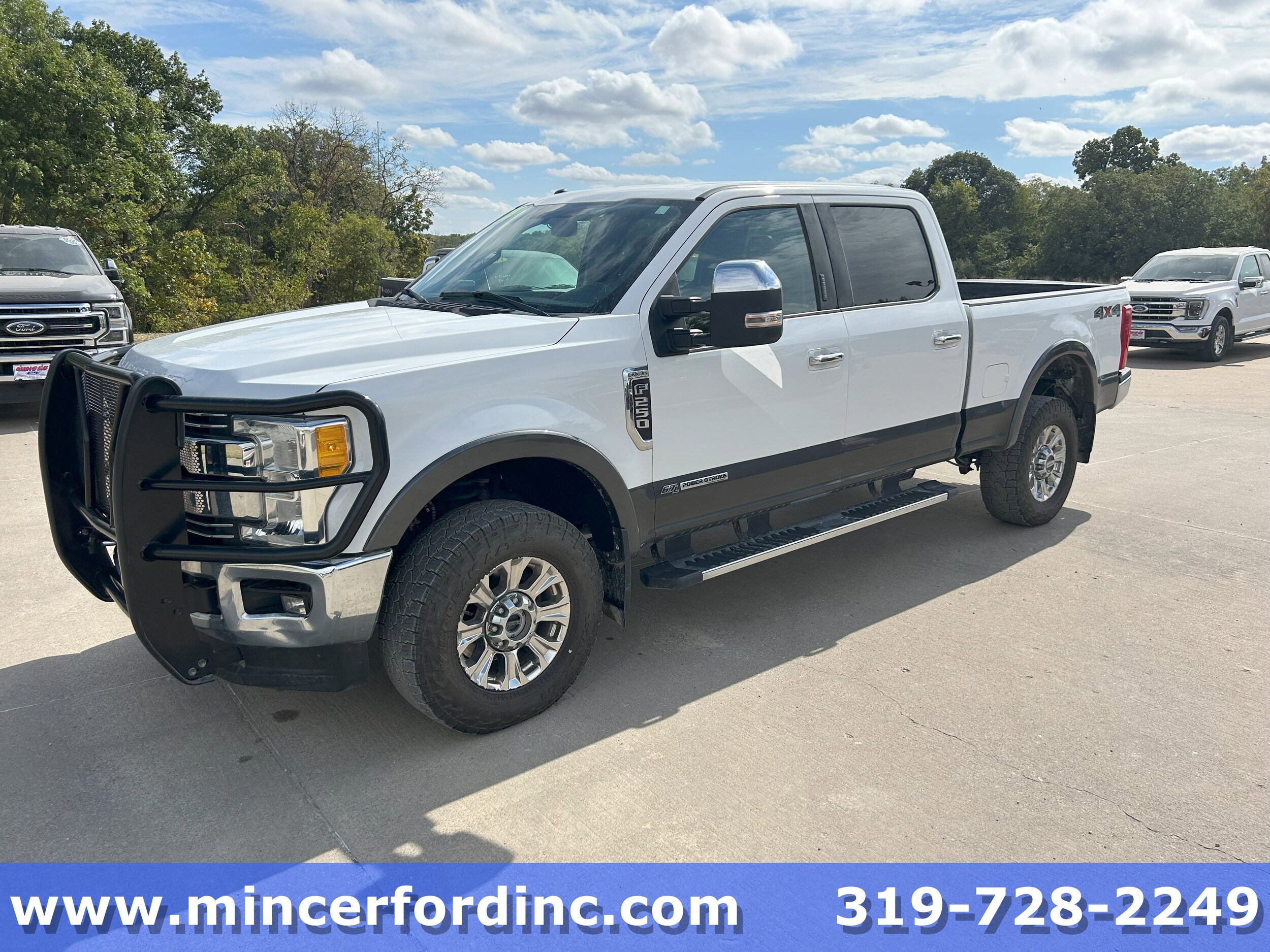 2017 Ford F-250 Lariat photo 2