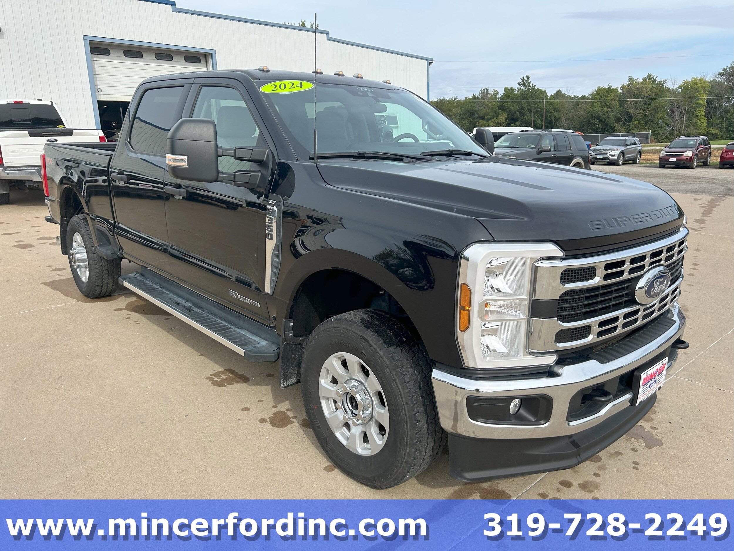 2024 Ford F-350 XLT photo 4