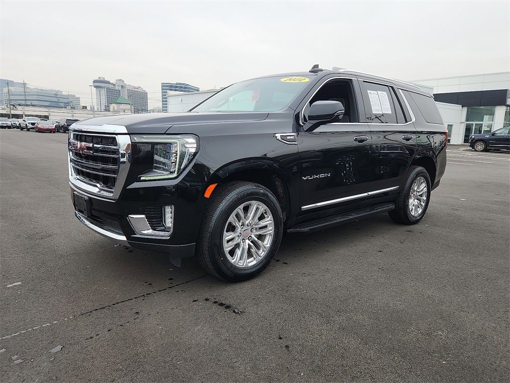 2022 GMC Yukon SLT's photo
