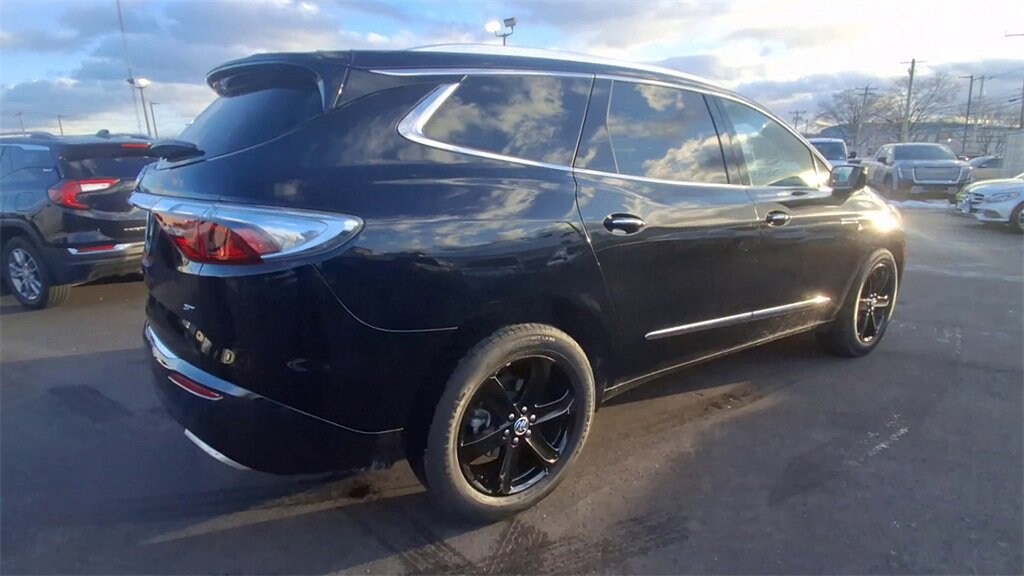Used 2023 Buick Enclave Essence SUV