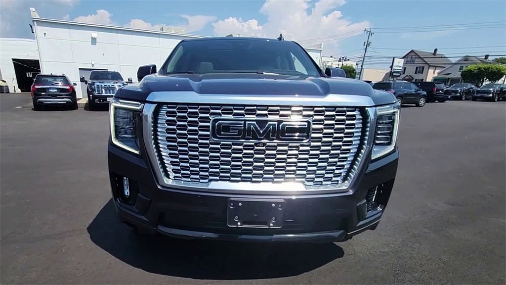 2024 Gmc Yukon XL Denali photo 3