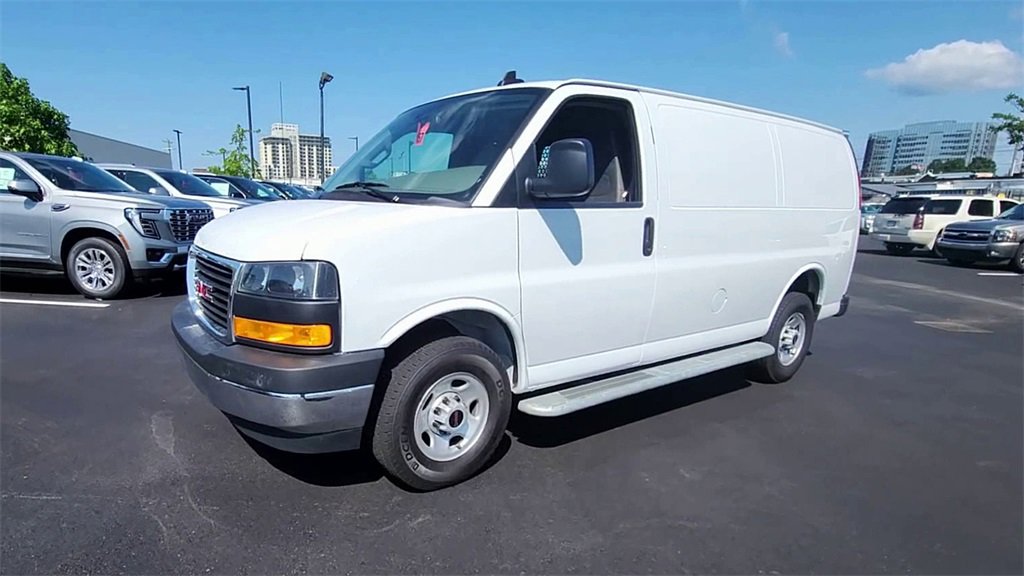 2023 Gmc Savana Cargo 2500 photo 4