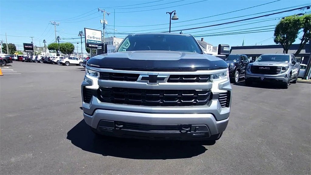 2023 Chevrolet Silverado 1500 RST photo 3