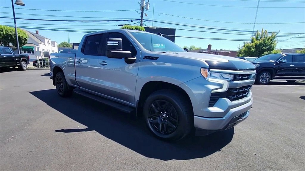 2023 Chevrolet Silverado 1500 RST photo 2