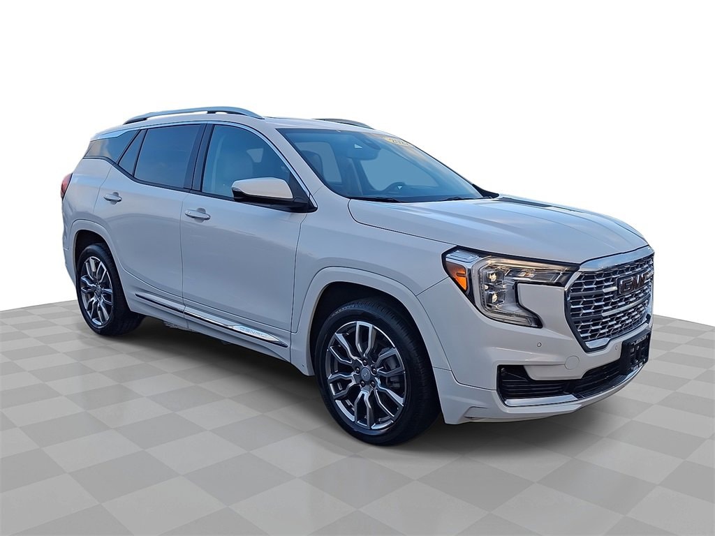 2022 GMC Terrain Denali's photo
