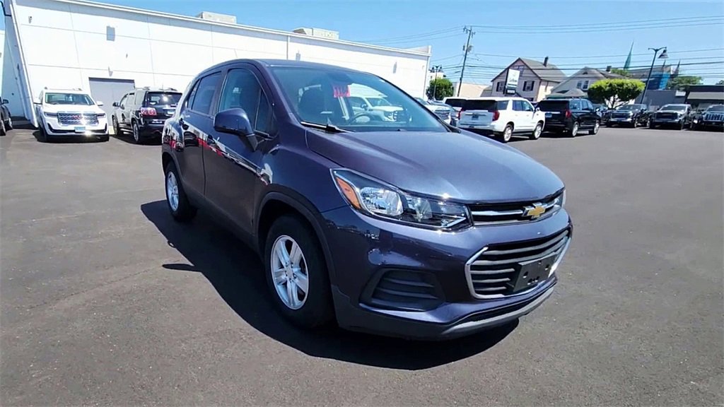 Used 2019 Chevrolet Trax LS with VIN 3GNCJKSB5KL305611 for sale in Stamford, CT