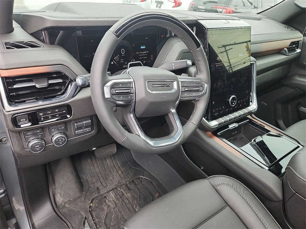 Image 10 of 2025 GMC Yukon Denali SUV