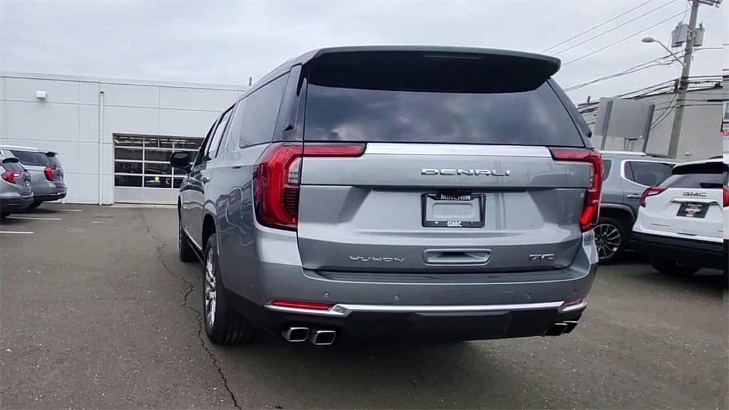 Image 7 of 2025 GMC Yukon Denali SUV