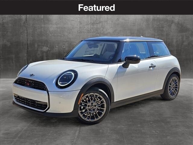 2025 MINI Hardtop 2 Door Base's photo