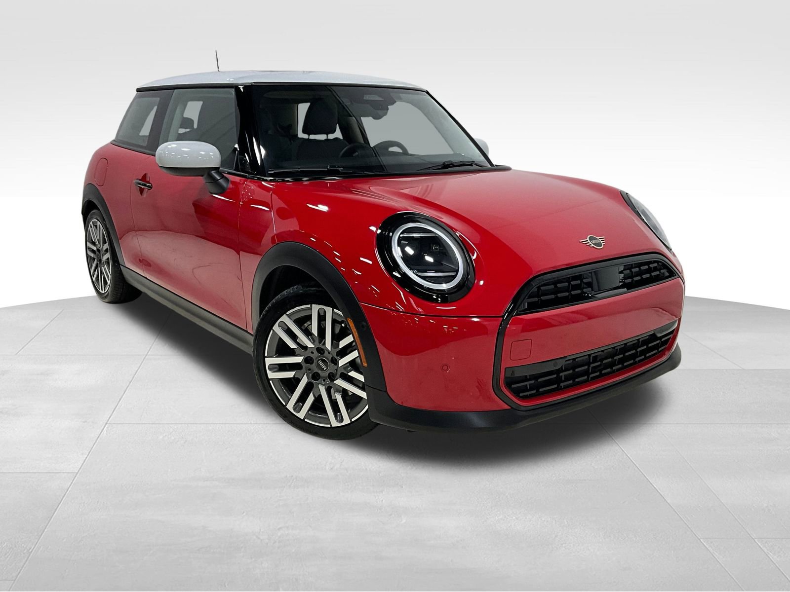 2025 MINI Hardtop 2 Door Base's photo