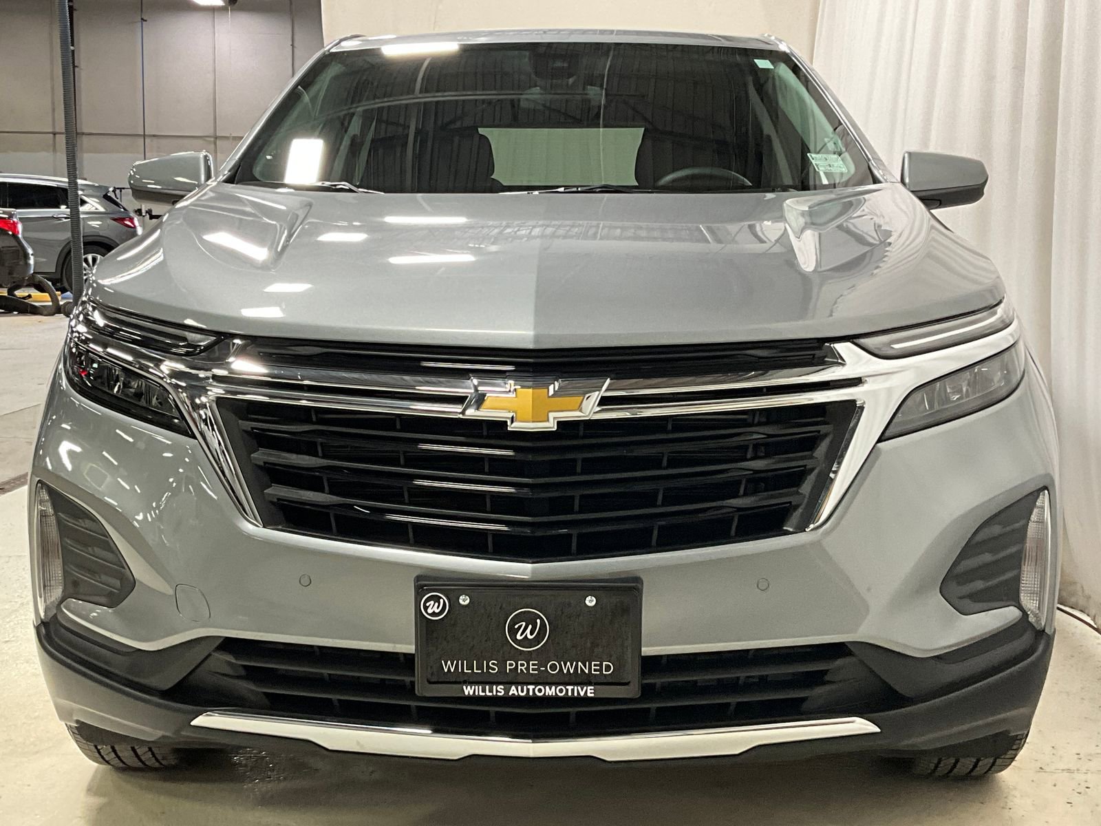 2024 Chevrolet Equinox LT photo 2