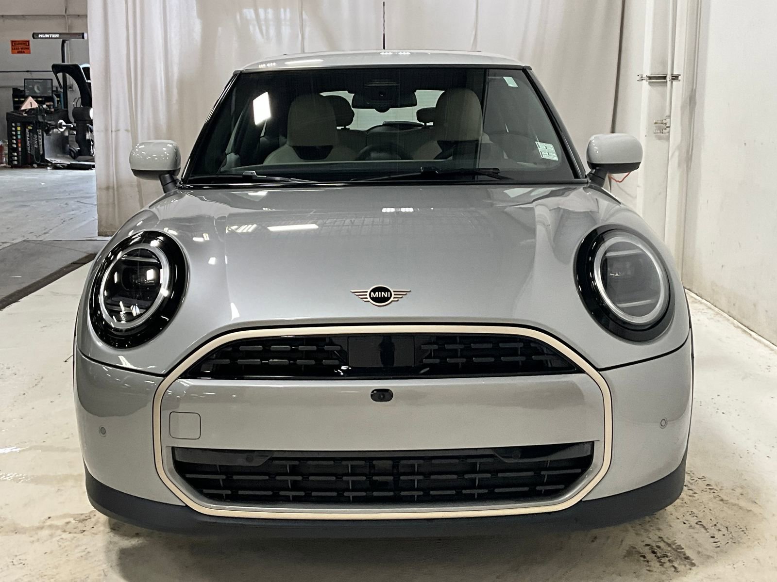2025 Mini Cooper 2 Door Hardtop photo 2