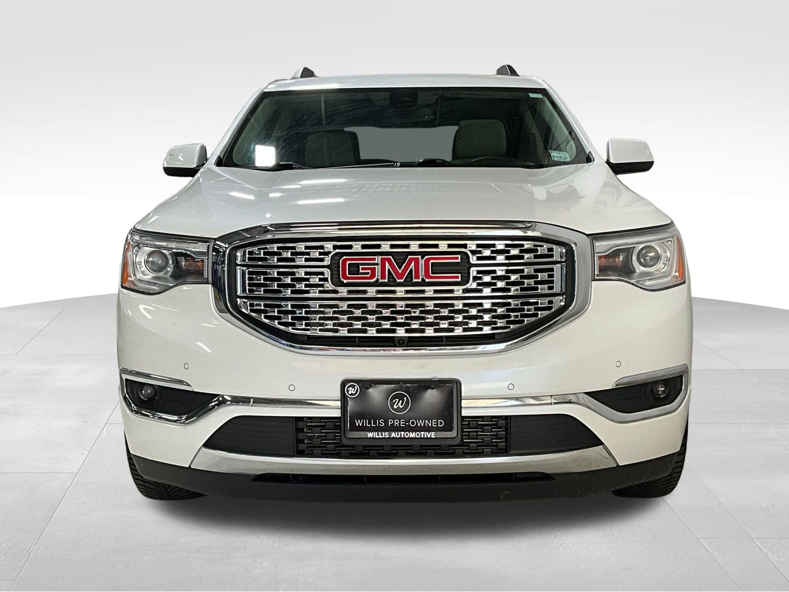 2018 Gmc Acadia Denali photo 2