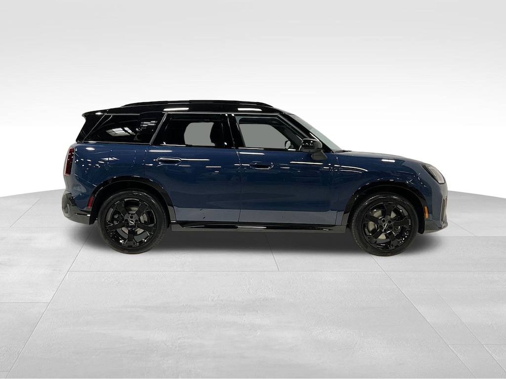 New 2026 MINI Countryman Iconic SUV