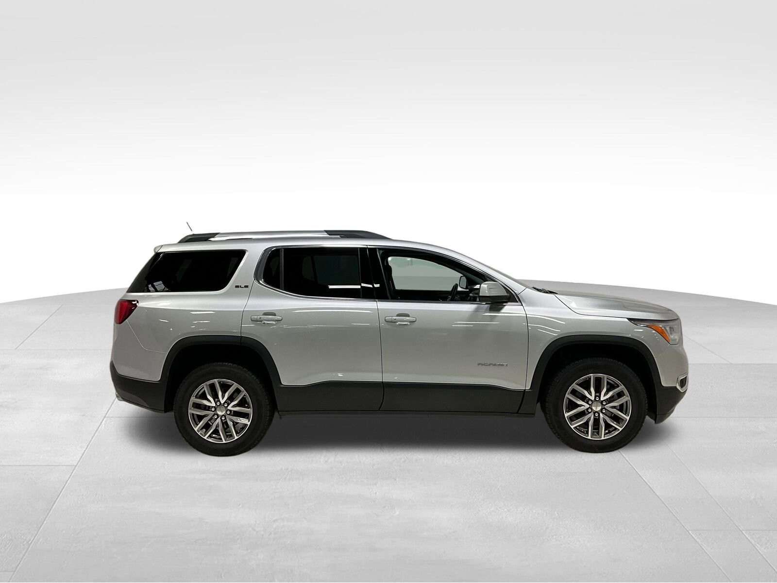 2019 Gmc Acadia SLE photo 3