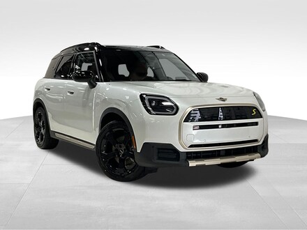 2025 MINI Countryman Iconic SUV