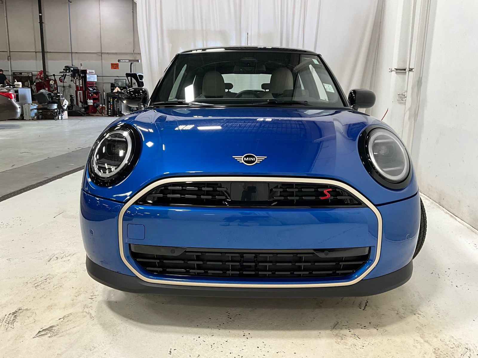 2025 Mini Cooper 2 Door S Hardtop photo 2