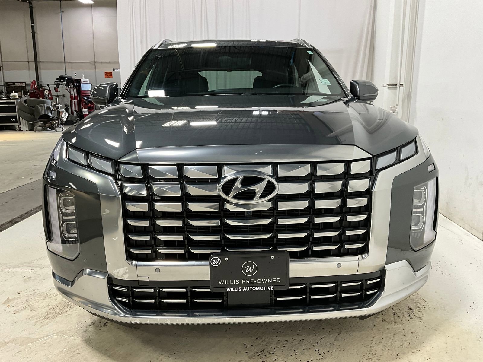 Used 2023 Hyundai Palisade Calligraphy with VIN KM8R7DGEXPU602883 for sale in Des Moines, IA
