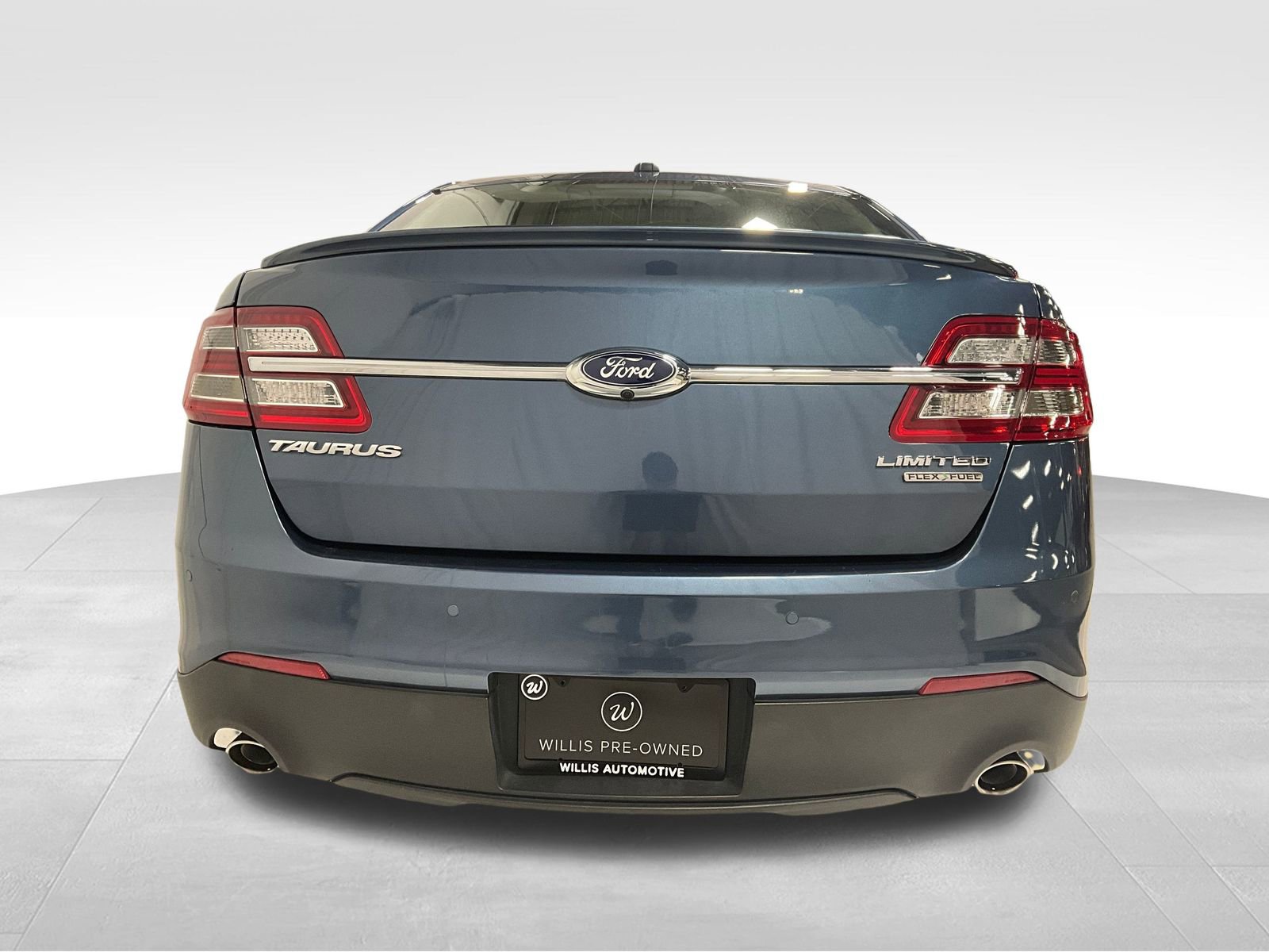 2018 Ford Taurus Limited photo 4