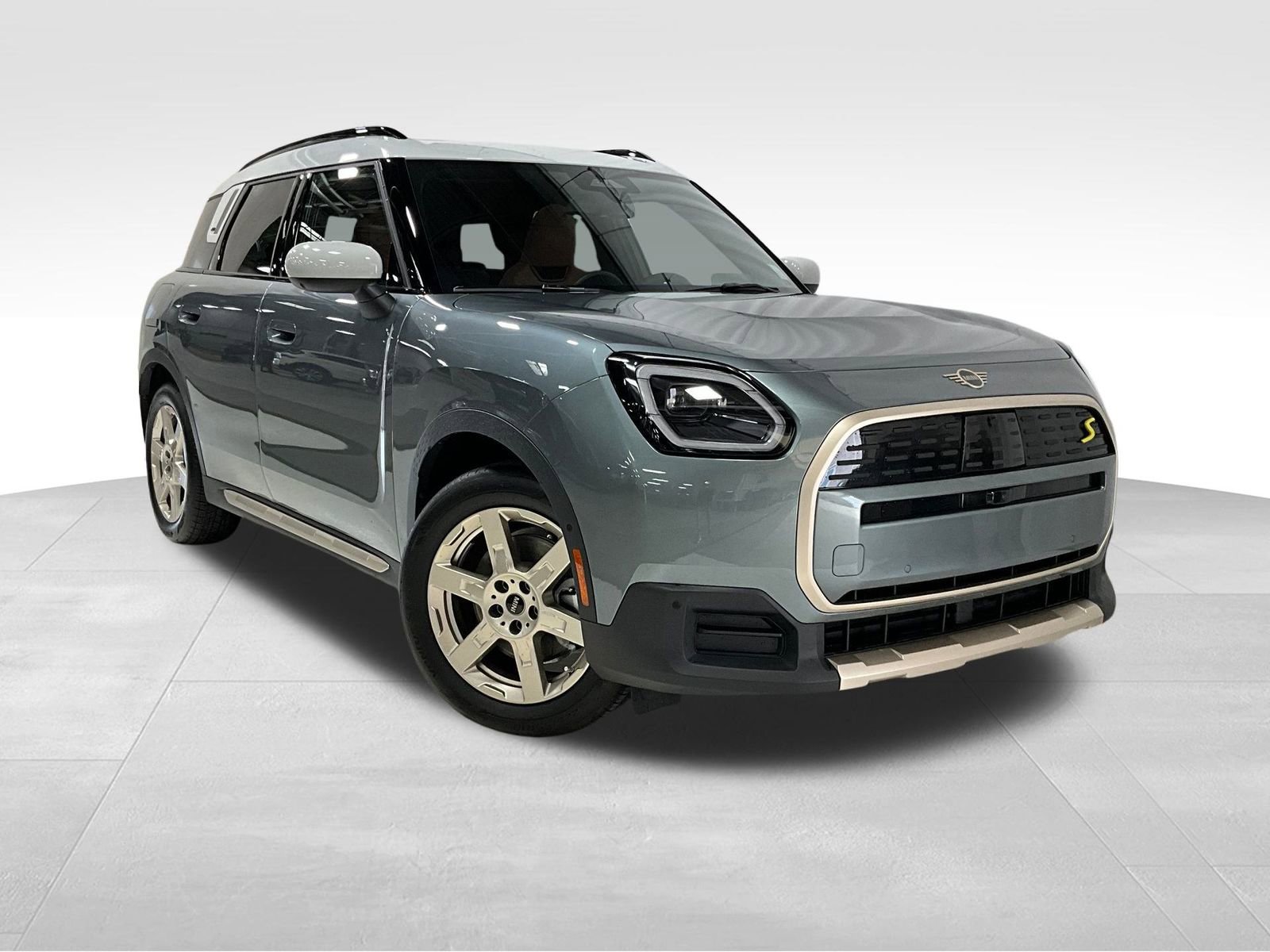 2025 MINI Countryman SE's photo