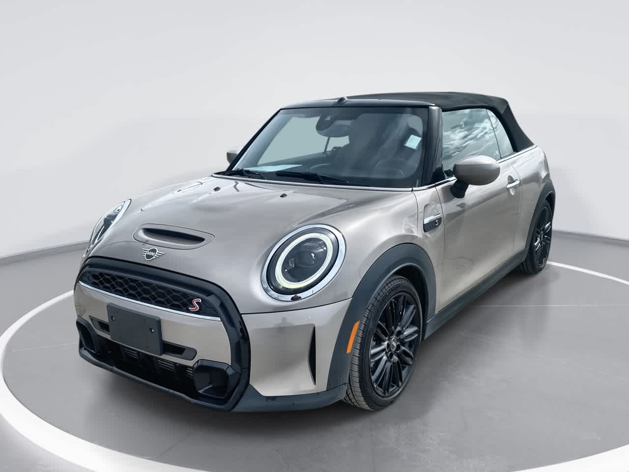2024 MINI Convertible Cooper S's photo