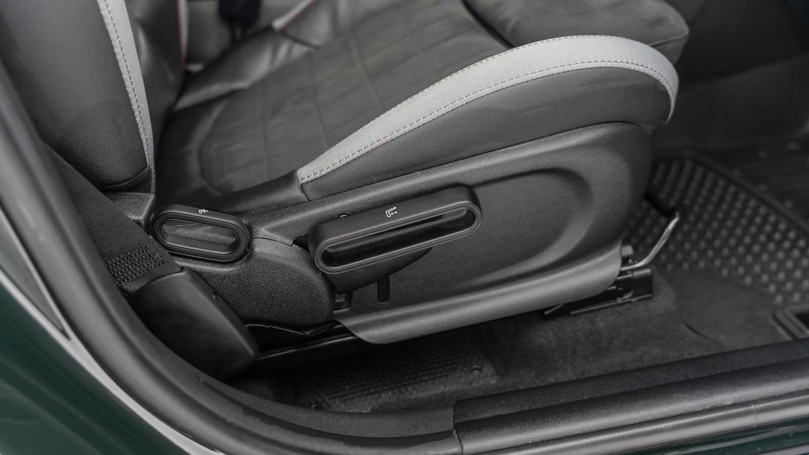 Thumbnail: 2024 MINI Cooper Countryman - 18