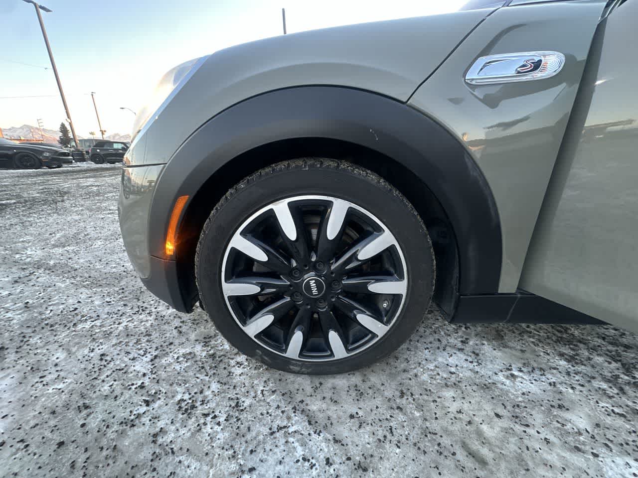 Thumbnail: 2019 MINI Cooper Hardtop - 3