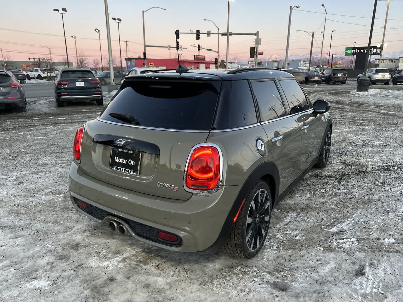 Thumbnail: 2019 MINI Cooper Hardtop - 23
