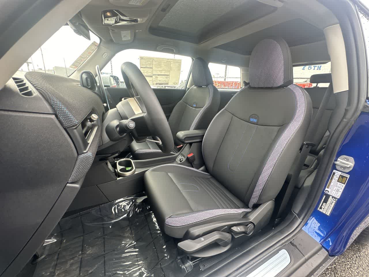 Thumbnail: 2025 MINI Cooper Hardtop - 2