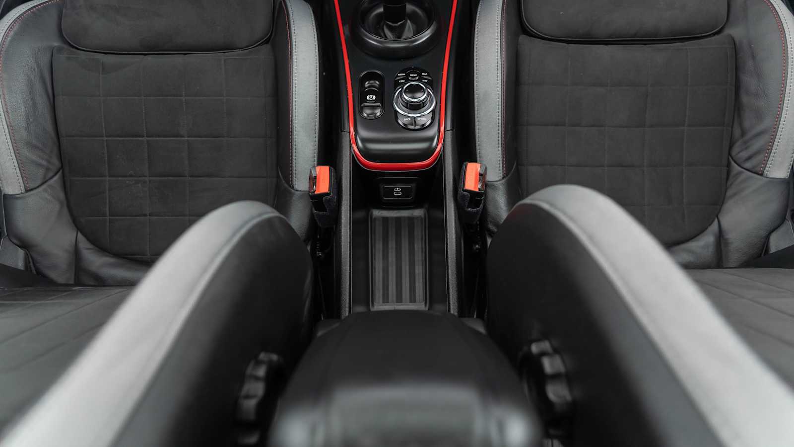 Thumbnail: 2024 MINI Cooper Countryman - 36