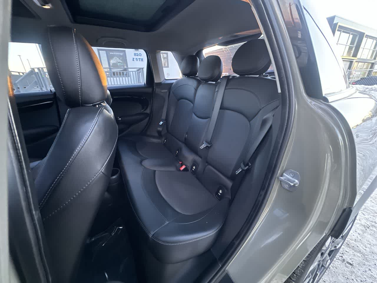 Thumbnail: 2019 MINI Cooper Hardtop - 16