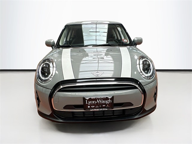 Certified 2022 MINI Hardtop 2 Door Oxford Edition with VIN WMW33DH07N2R83591 for sale in Bedford, NH