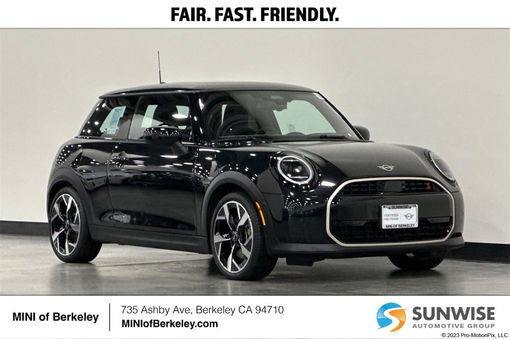 2025 MINI Hardtop 2 Door S's photo