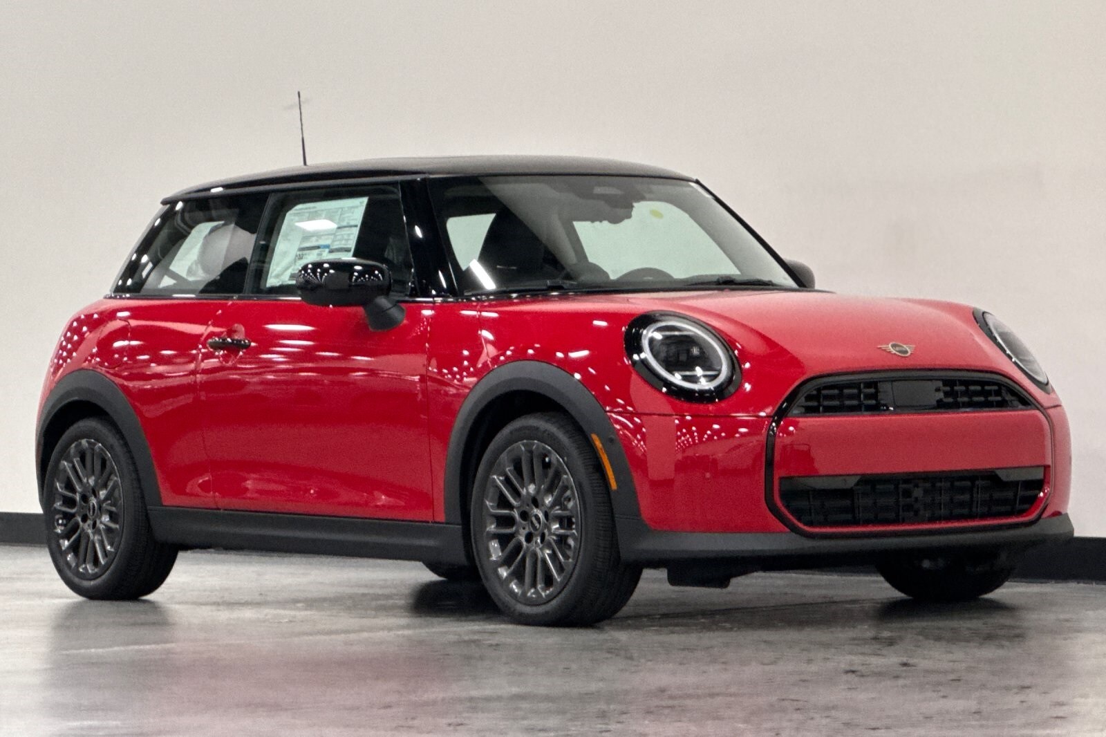 2025 Mini Cooper 2 Door Hardtop Signature photo 2