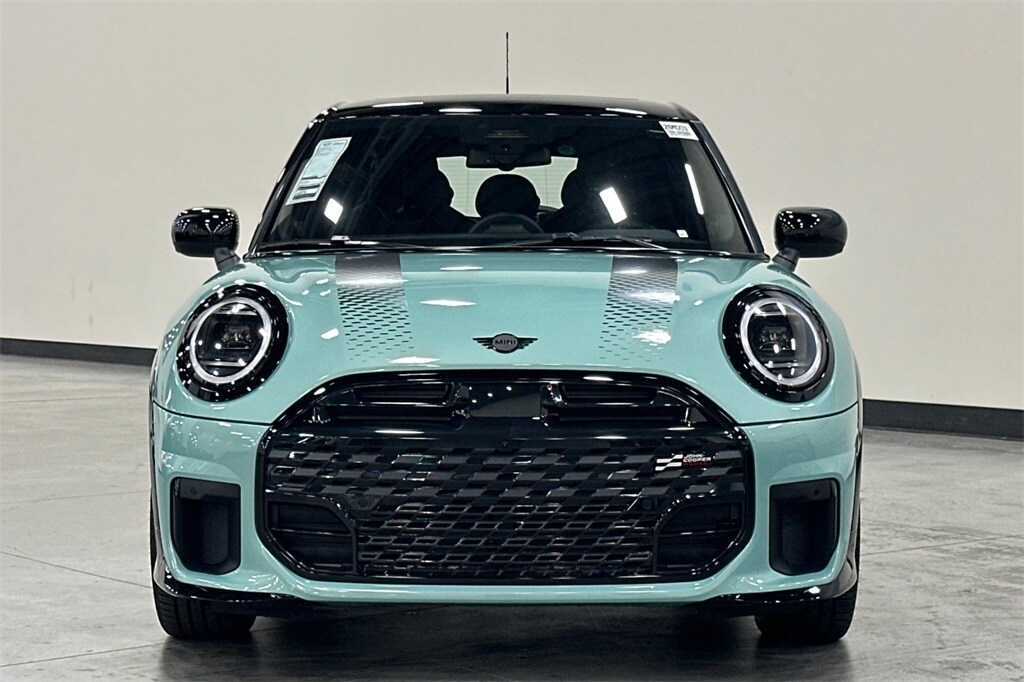 2026 Mini Cooper 4 Door Hardtop Iconic photo 3